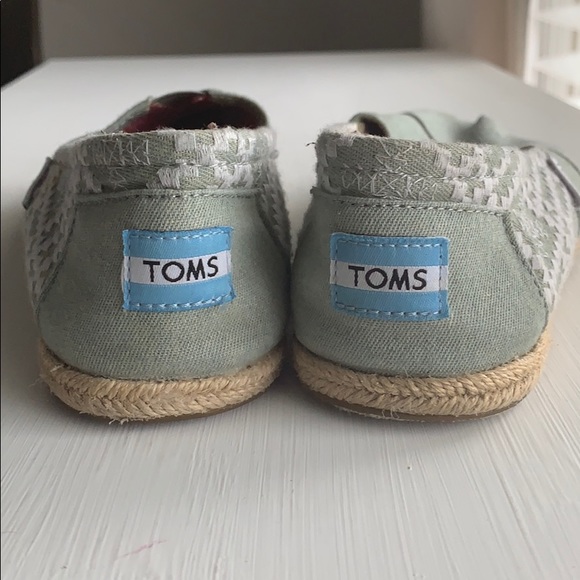 Toms - Picture 3 of 5